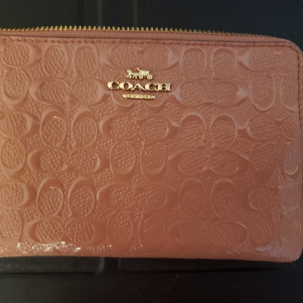 💥price drop Coach wristlet 💥